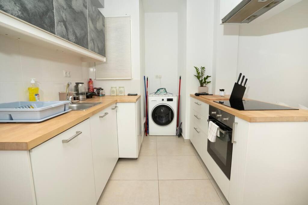 Cozy 1 Bedroom In The Heart Of Pangrati Apartamento Atenas